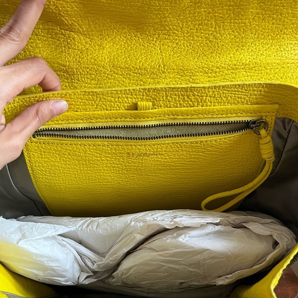 3.1 Phillip Lim Pashli Medium Bright Yellow Calfskin Leather Satchel W/ Strap - Picture 12 of 16